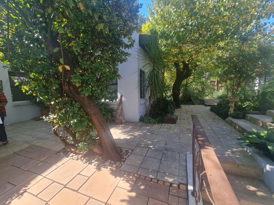 6 Bedroom Property for Sale in Waverley Free State